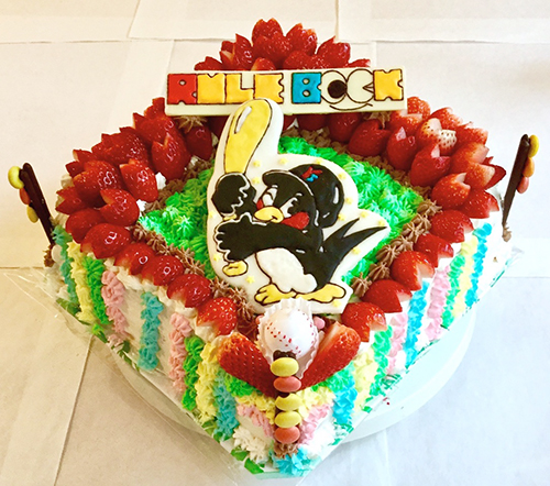 デコレーションされたケーキ ケーキサンプル オリジナルケーキ パスタ 紙ひこうき 港区乃木坂